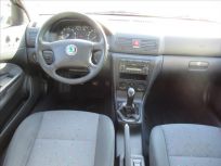 Škoda Octavia 1.6 MPI Ambiente  Combi
