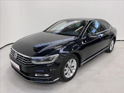 Volkswagen Passat 2.0 TDI 6DSG 4x4  R-line